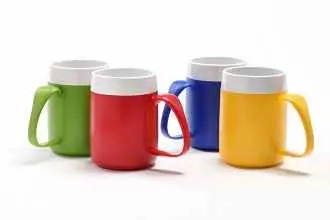 isolerende beker met ergonom. handvat.webp